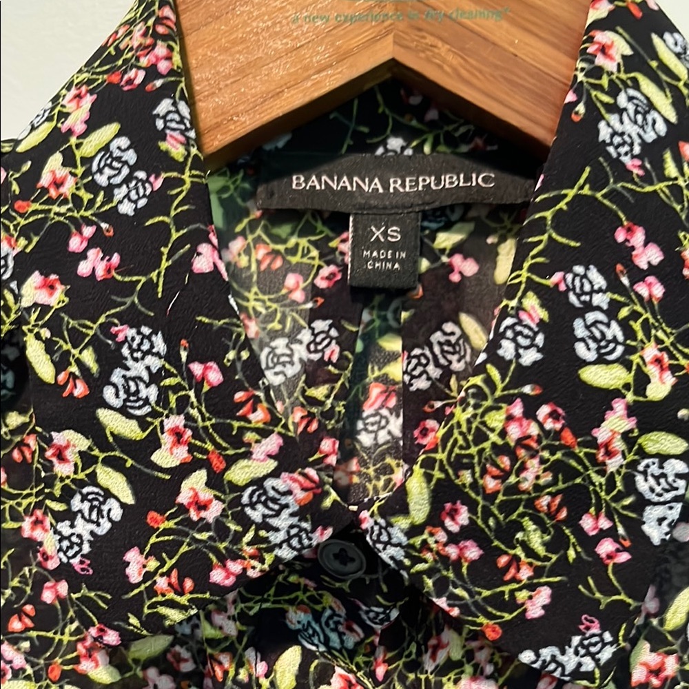 Banana Republic Black Pink Button Down Sleeveless Blouse Size XS
